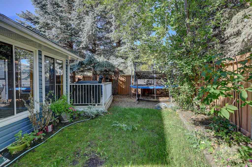 MLS® A2254398 - 6102 93 A Street  in Country Club Estates Grande Prairie, Residential