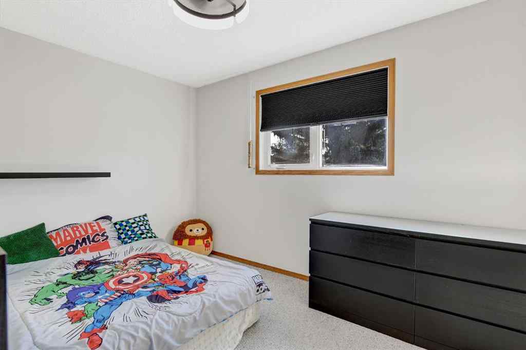 MLS® A2254398 - 6102 93 A Street  in Country Club Estates Grande Prairie, Residential