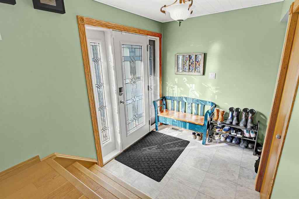 MLS® A2254398 - 6102 93 A Street  in Country Club Estates Grande Prairie, Residential