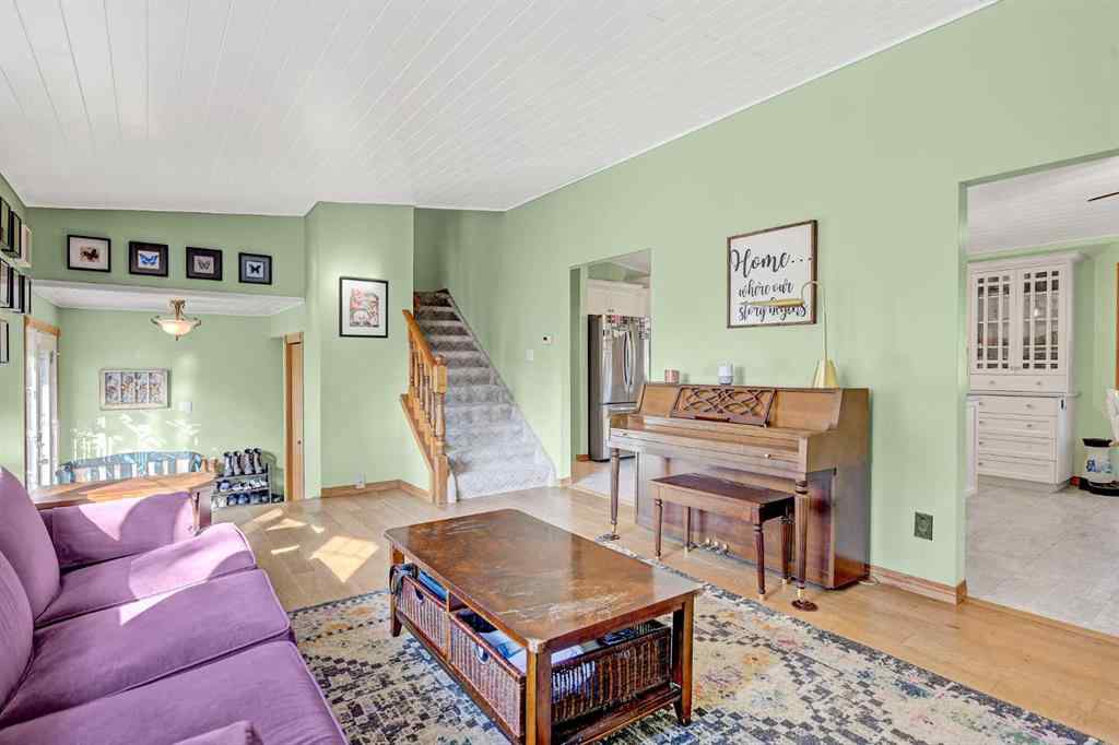 MLS® A2254398 - 6102 93 A Street  in Country Club Estates Grande Prairie, Residential