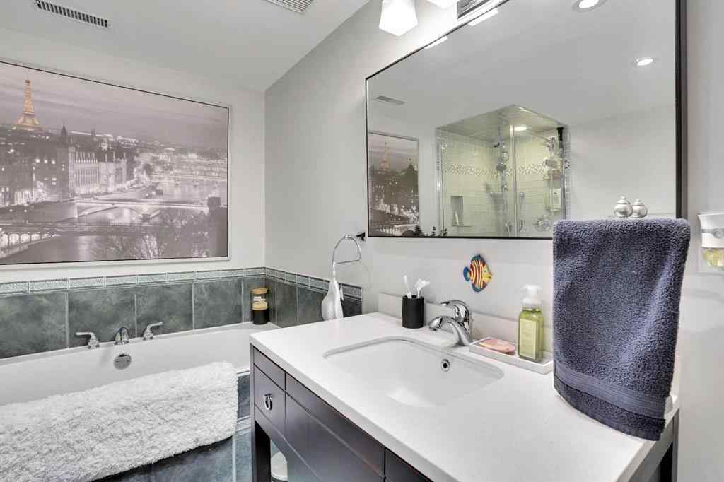 MLS® A2254399 - 3045 26A Street SW in Richmond Calgary, Residential