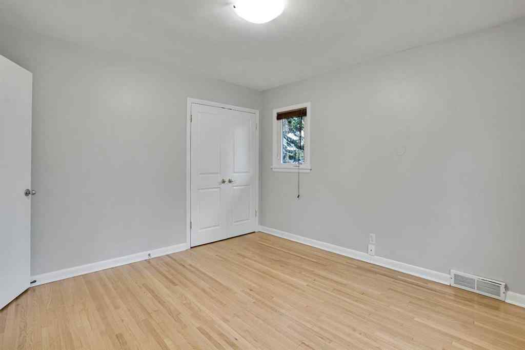MLS® A2254399 - 3045 26A Street SW in Richmond Calgary, Residential