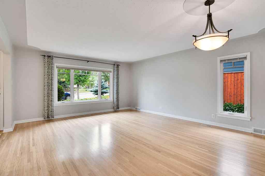 MLS® A2254399 - 3045 26A Street SW in Richmond Calgary, Residential
