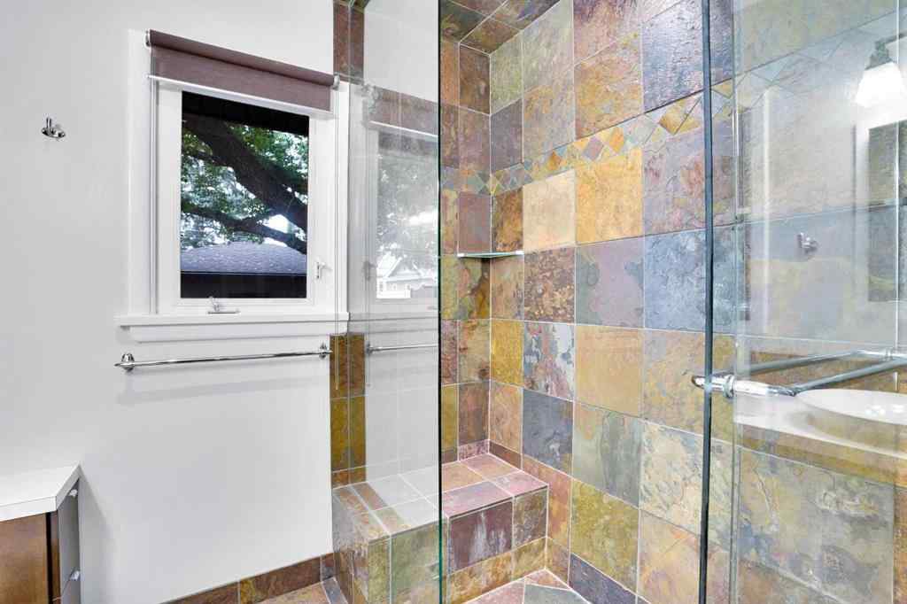 MLS® A2254399 - 3045 26A Street SW in Richmond Calgary, Residential