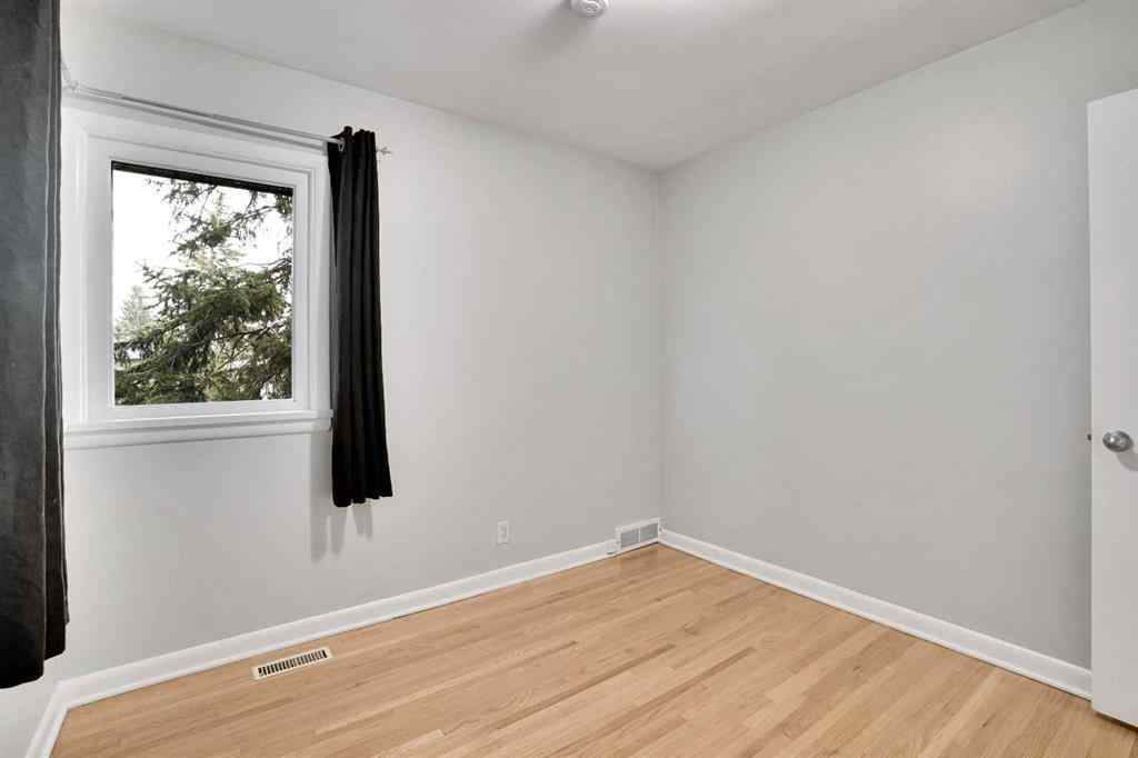 MLS® A2254399 - 3045 26A Street SW in Richmond Calgary, Residential