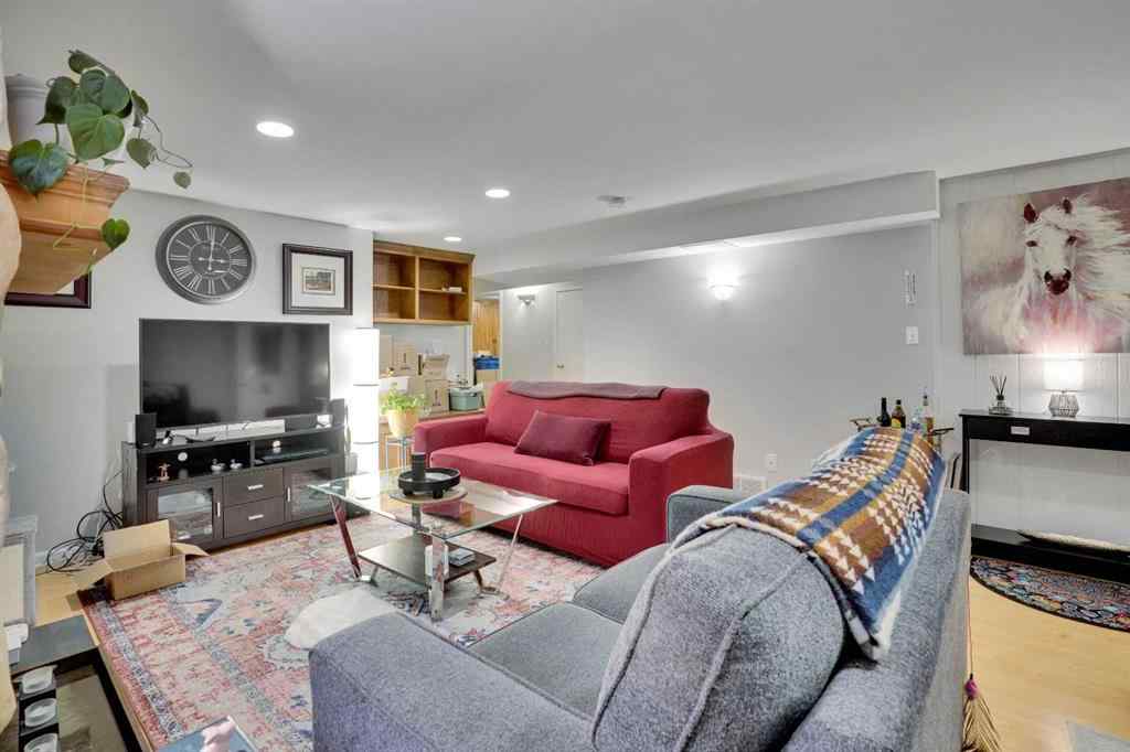 MLS® A2254399 - 3045 26A Street SW in Richmond Calgary, Residential