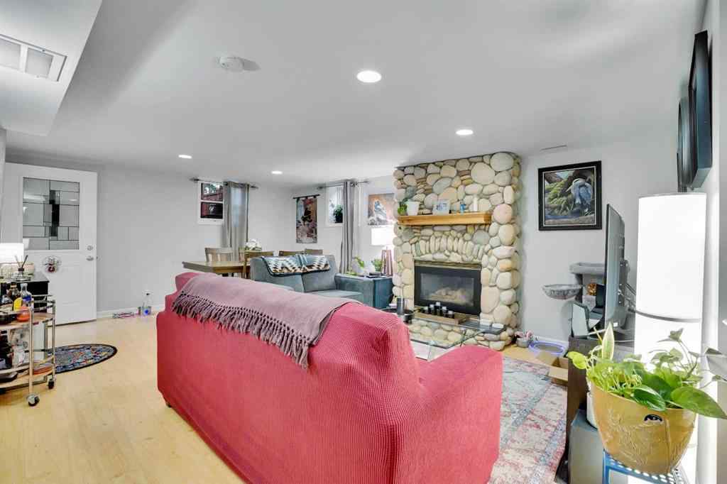 MLS® A2254399 - 3045 26A Street SW in Richmond Calgary, Residential