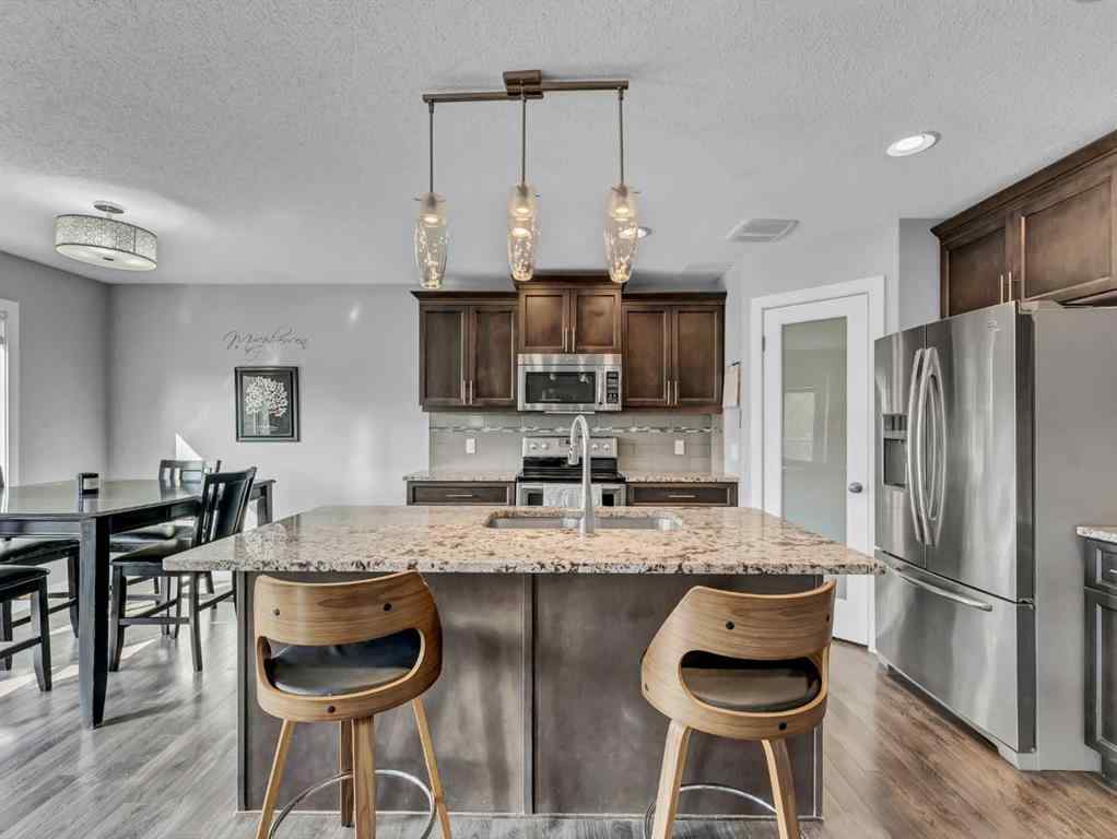 MLS® A2254402 - 47 Sterling Link SE in SE Southridge Medicine Hat, Residential