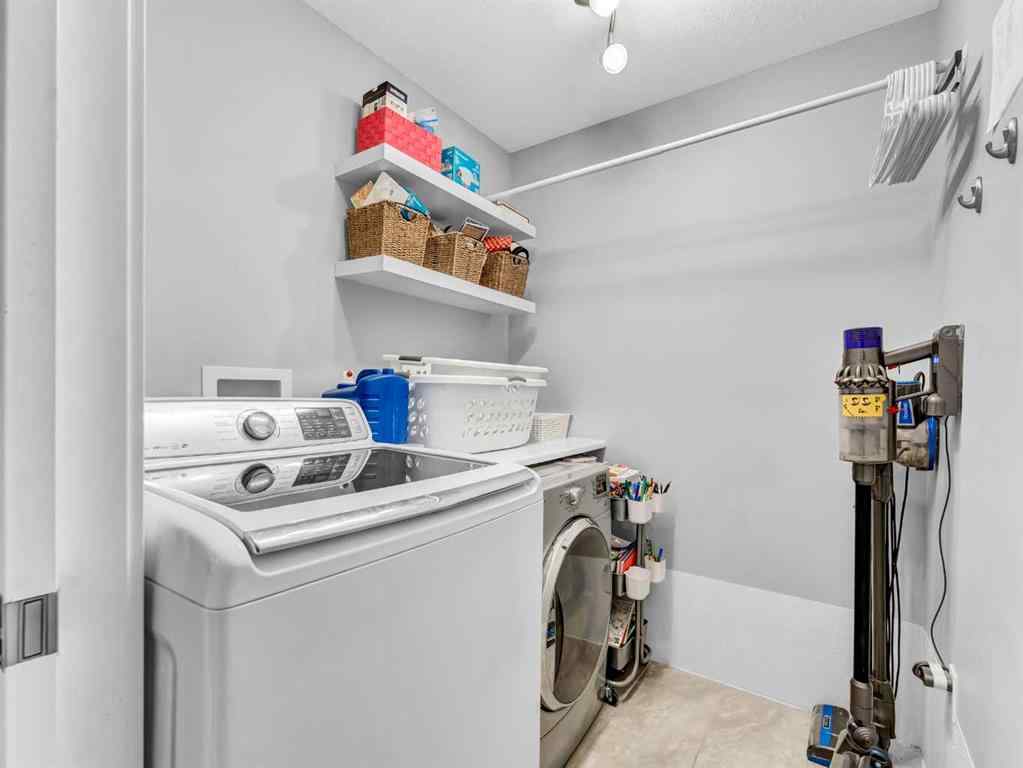 MLS® A2254402 - 47 Sterling Link SE in SE Southridge Medicine Hat, Residential