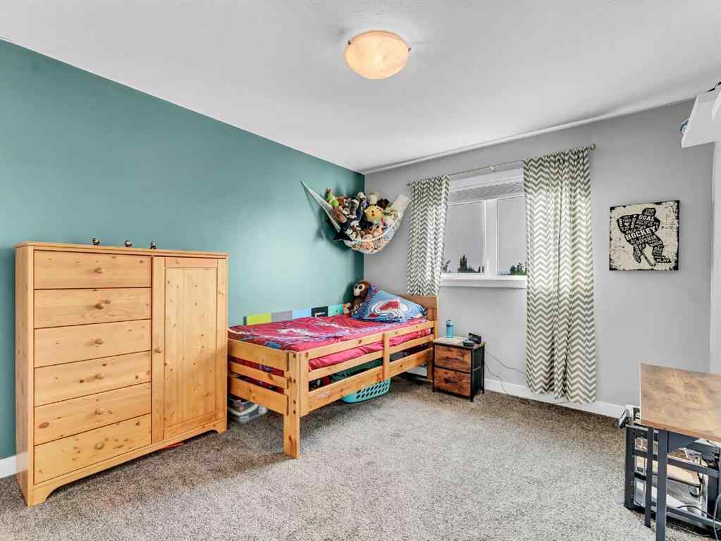 MLS® A2254402 - 47 Sterling Link SE in SE Southridge Medicine Hat, Residential