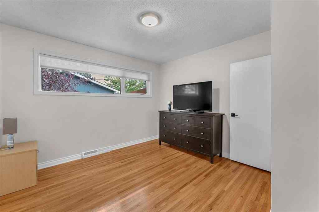 MLS® A2254403 - 85 Warwick Drive SW in Westgate Calgary, Residential