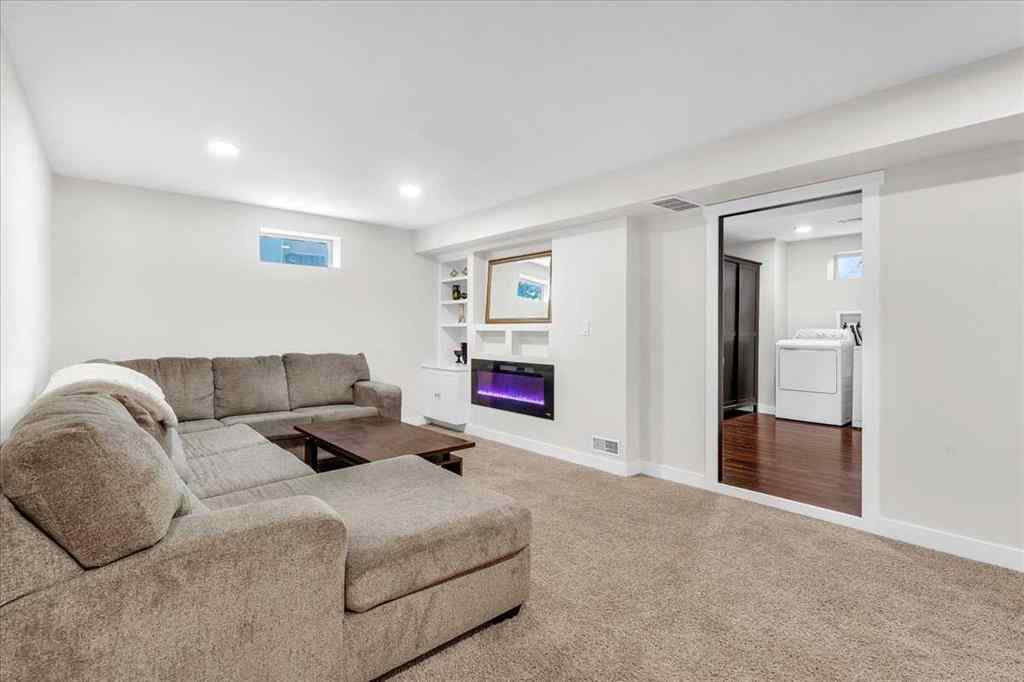 MLS® A2254403 - 85 Warwick Drive SW in Westgate Calgary, Residential