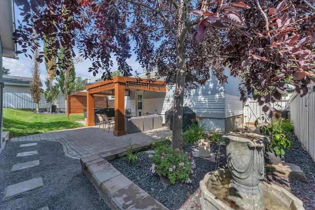 MLS® A2254403 - 85 Warwick Drive SW in Westgate Calgary, Residential