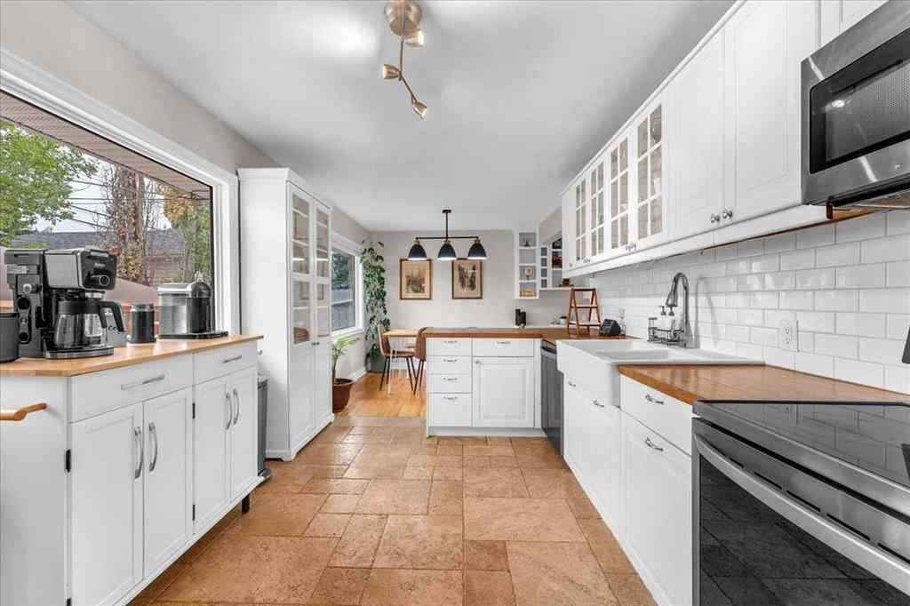 MLS® A2254403 - 85 Warwick Drive SW in Westgate Calgary, Residential