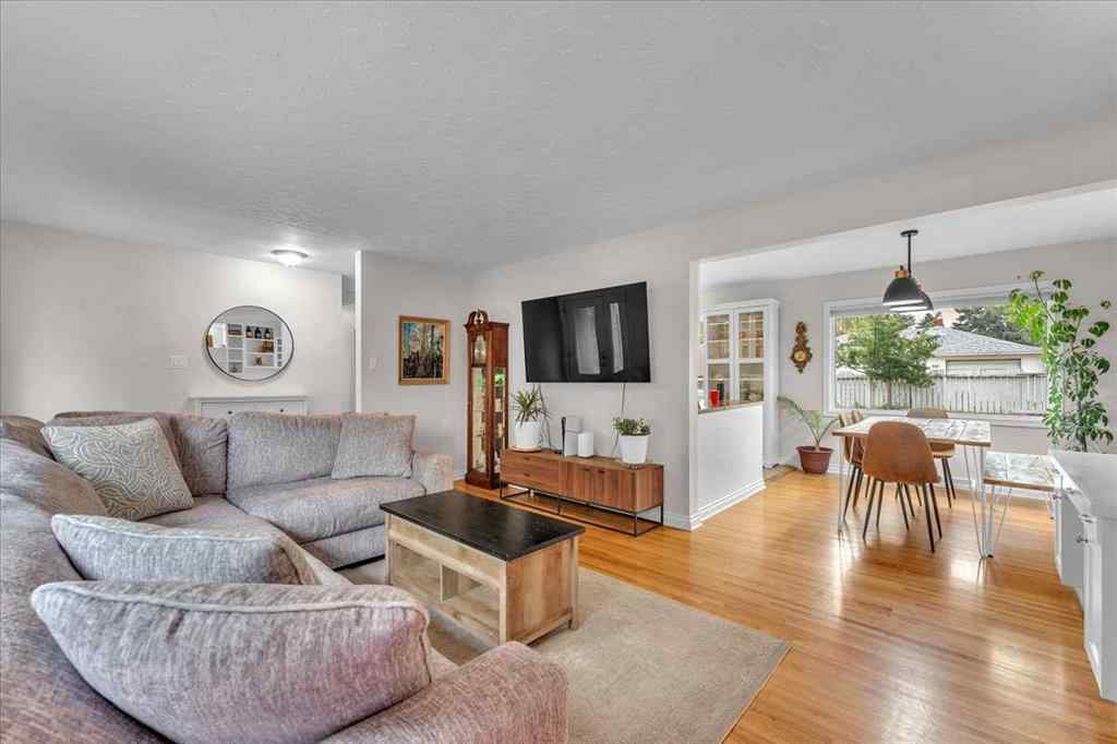 MLS® A2254403 - 85 Warwick Drive SW in Westgate Calgary, Residential