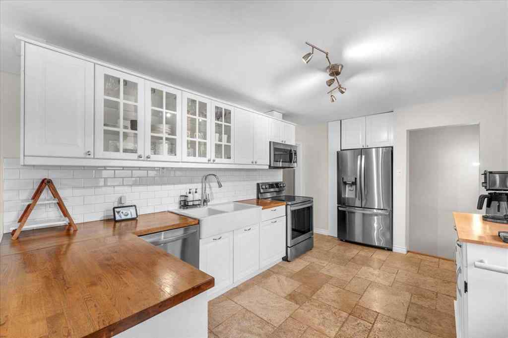MLS® A2254403 - 85 Warwick Drive SW in Westgate Calgary, Residential