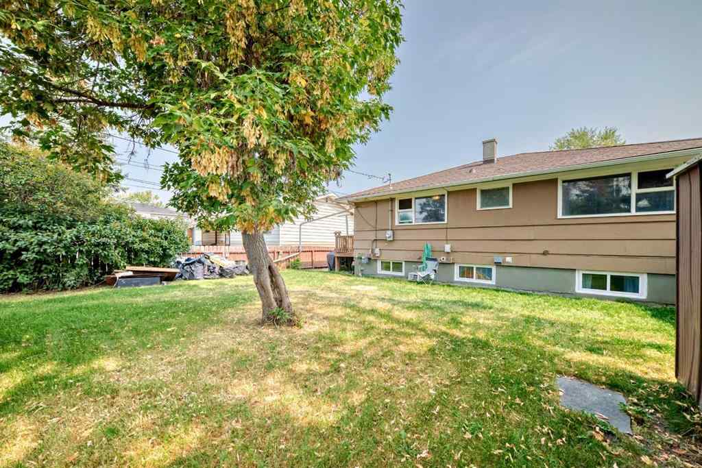 MLS® A2254407 - 2235 42 Street SE in Forest Lawn Calgary, Residential