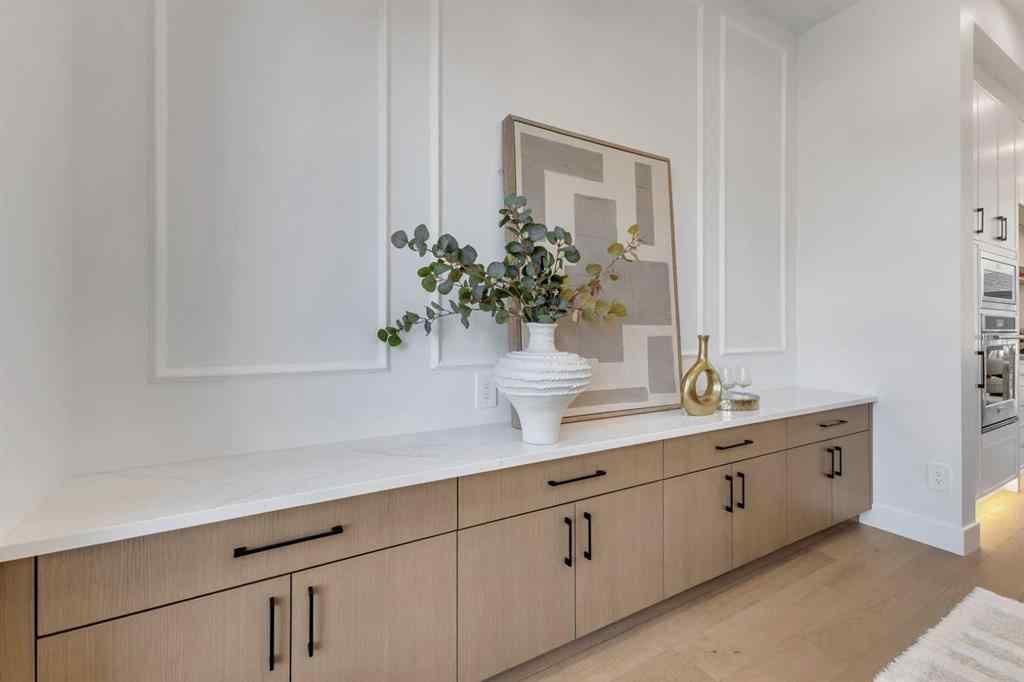 MLS® A2254408 - 2713 Cochrane Road NW in Banff Trail Calgary, Residential