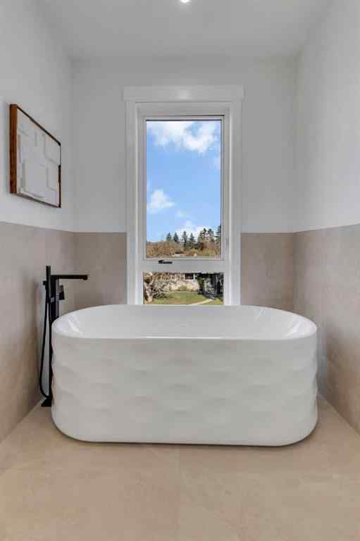 MLS® A2254408 - 2713 Cochrane Road NW in Banff Trail Calgary, Residential