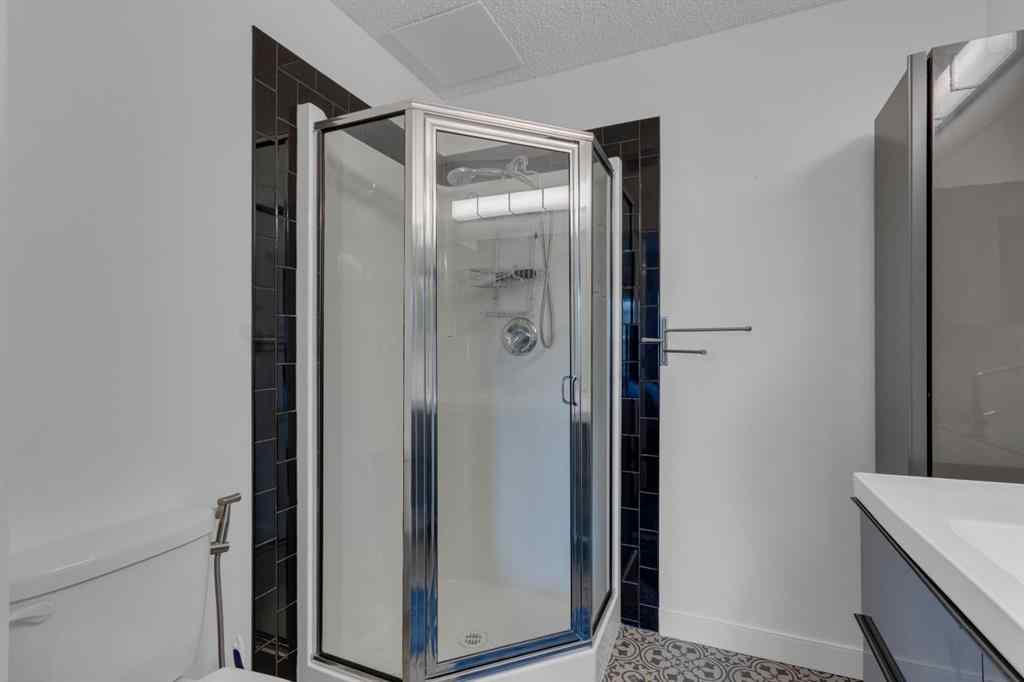 MLS® A2254410 - Unit #3404 11811 Lake Fraser Drive SE in Lake Bonavista Calgary, Residential
