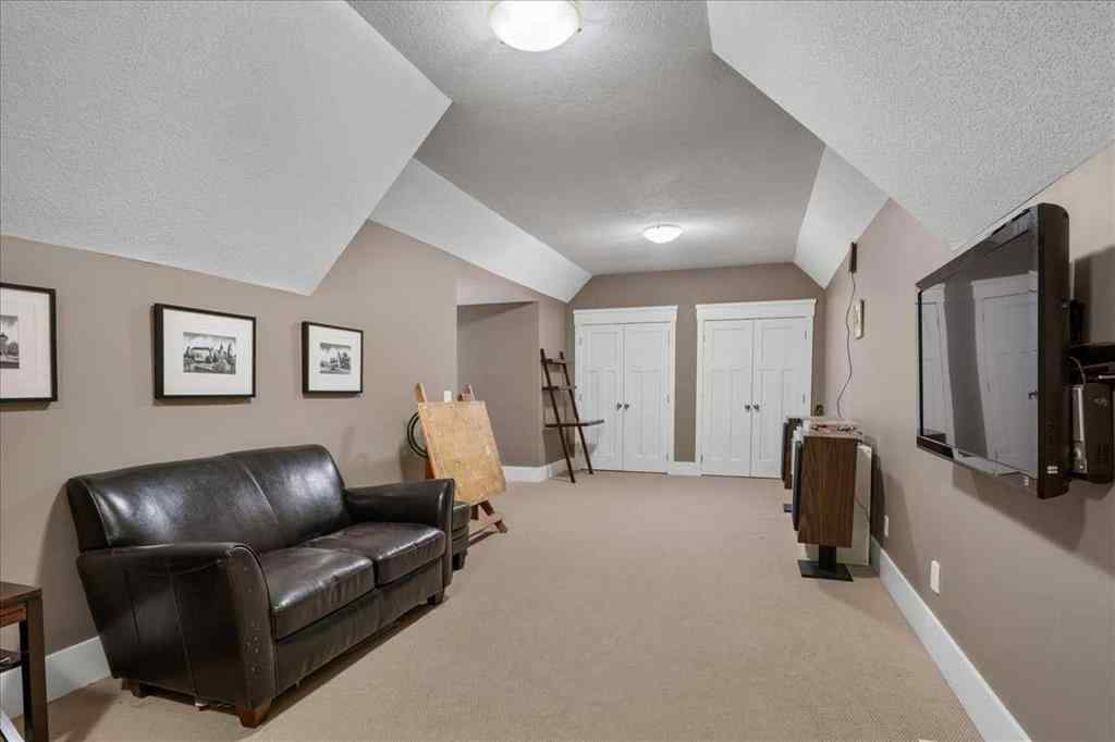MLS® A2254423 - 314 Hawk's Nest Hollow  in Hawks Landing Priddis Greens, Residential
