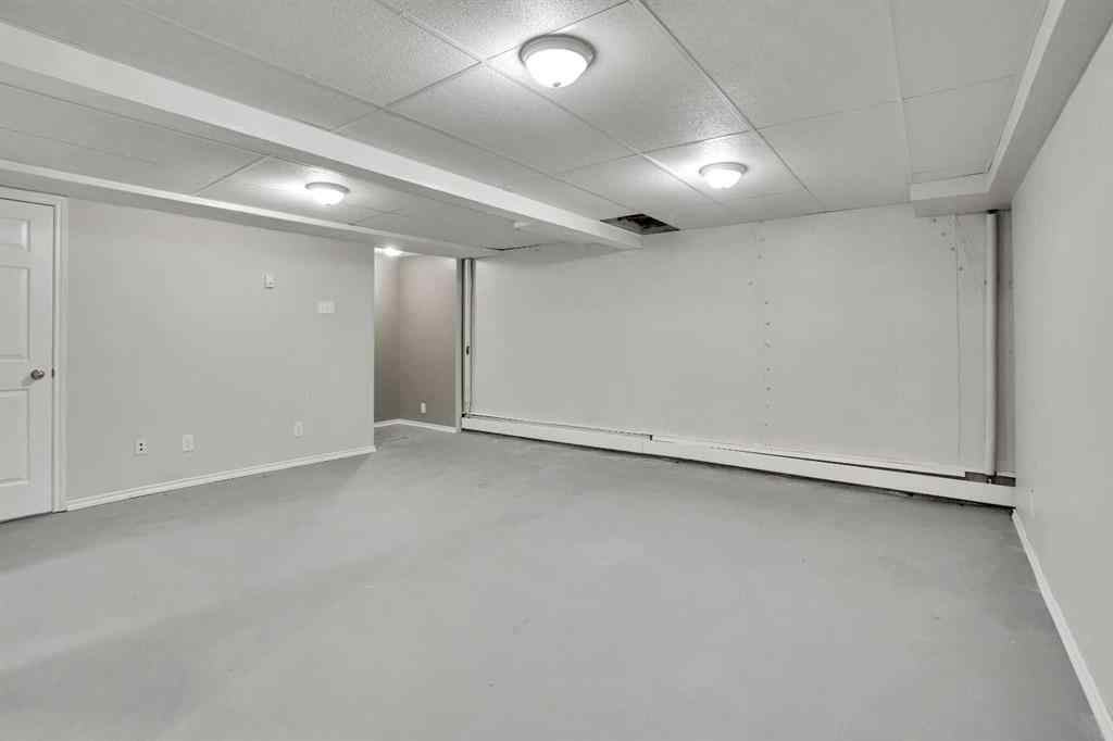 MLS® A2254426 - Unit #103 219 Huntington Park Bay NW in Huntington Hills Calgary, Residential