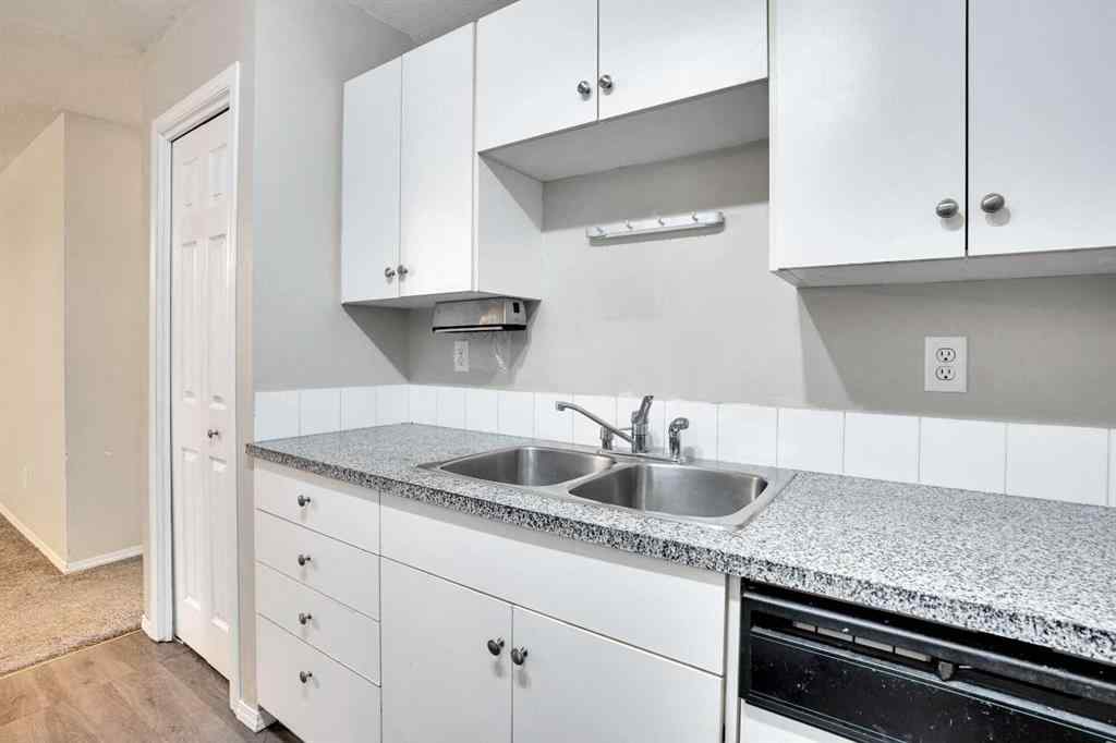 MLS® A2254426 - Unit #103 219 Huntington Park Bay NW in Huntington Hills Calgary, Residential