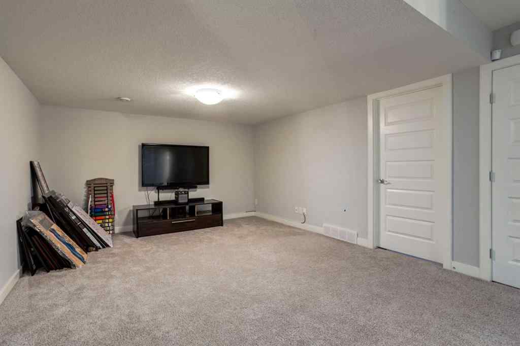 MLS® A2254428 - 30 Nolanhurst Gardens NW in Nolan Hill Calgary, Residential