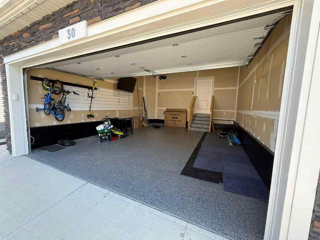 MLS® A2254428 - 30 Nolanhurst Gardens NW in Nolan Hill Calgary, Residential
