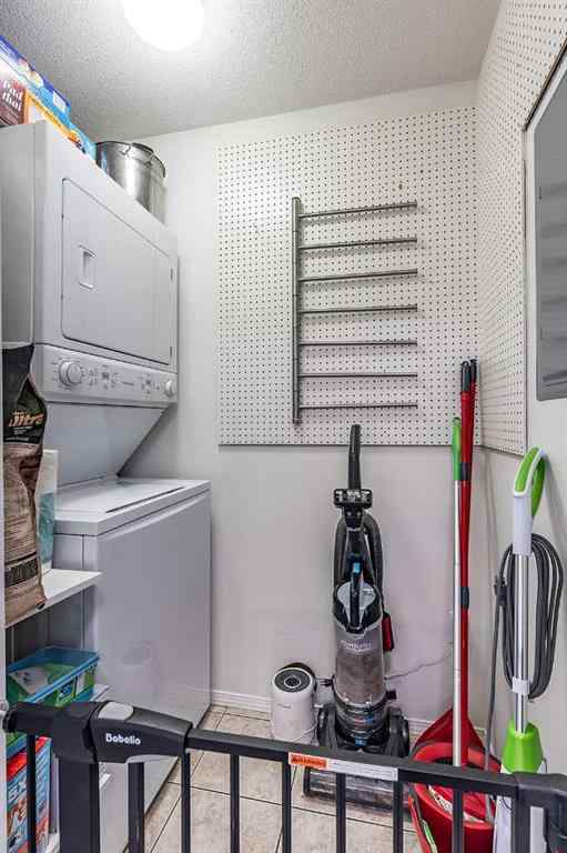 MLS® A2254439 - Unit #418 1632 Saamis Drive NW in Northwest Crescent Heights Medicine Hat, Residential