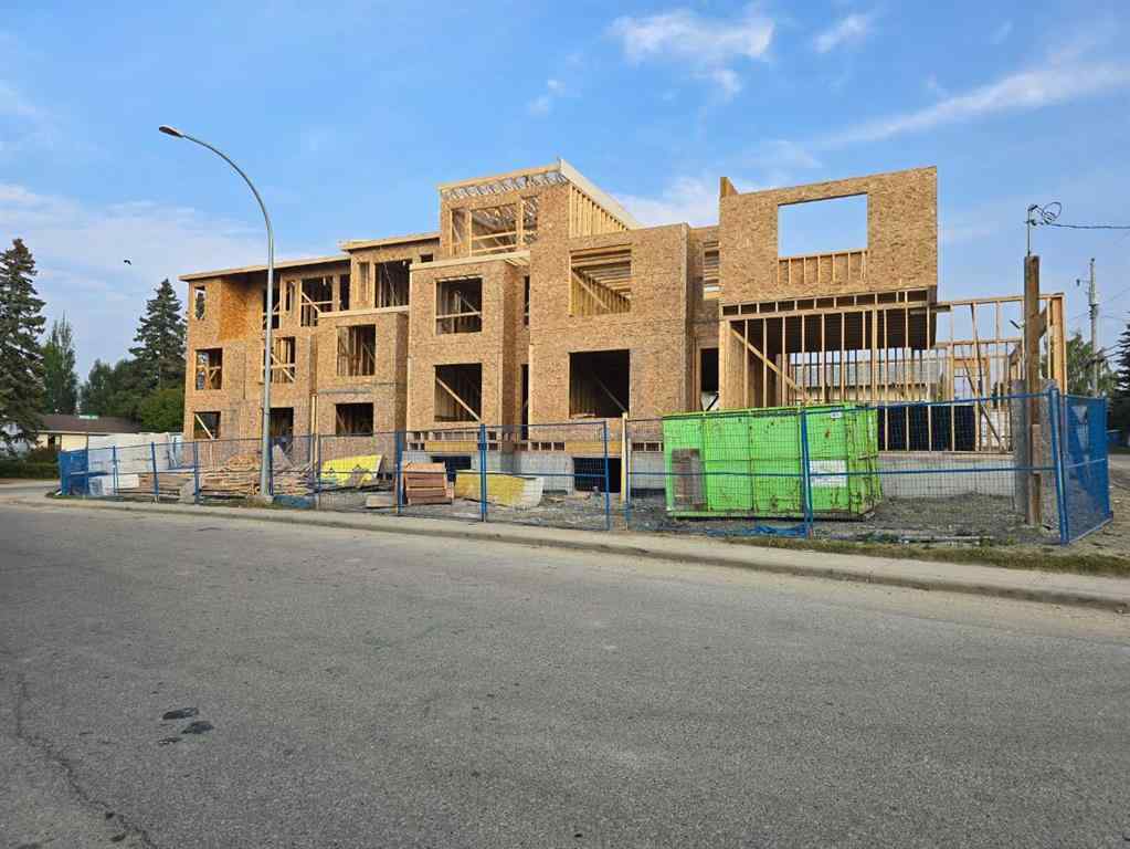 MLS® A2254444 - 4767 Montana Crescent NW in Montgomery Calgary, Multi-Family