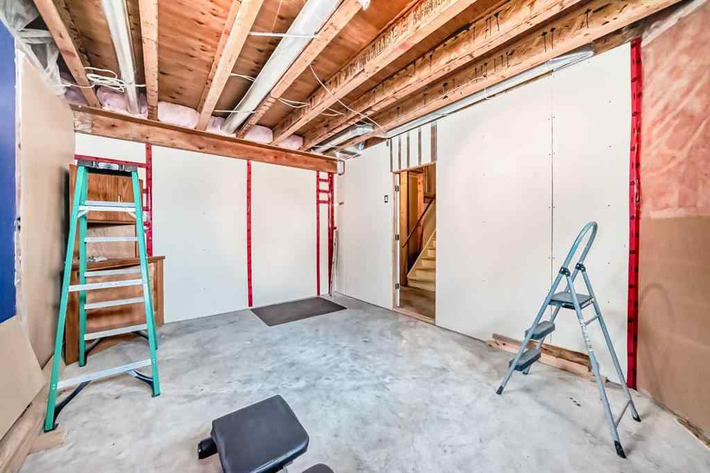 MLS® A2254447 - 421 Applewood Place SE in Applewood Park Calgary, Residential