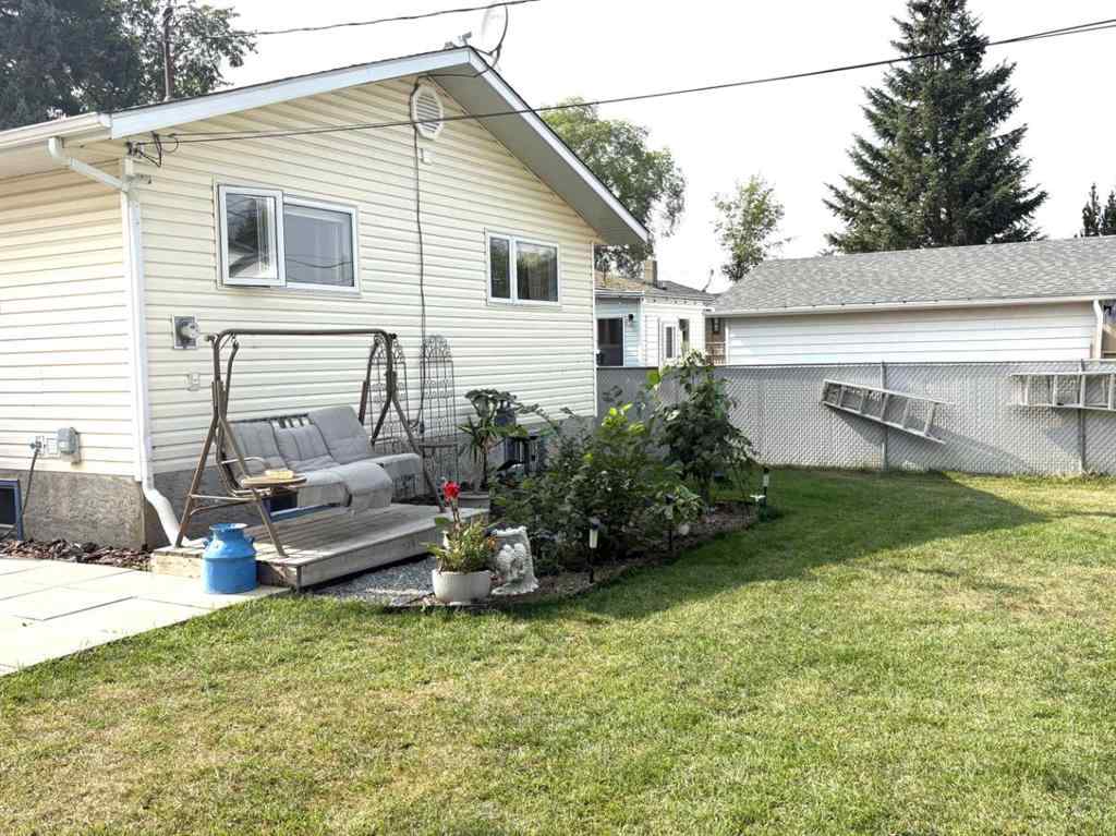 MLS® A2254450 - 5007 46 Avenue  in Forestburg Forestburg, Residential