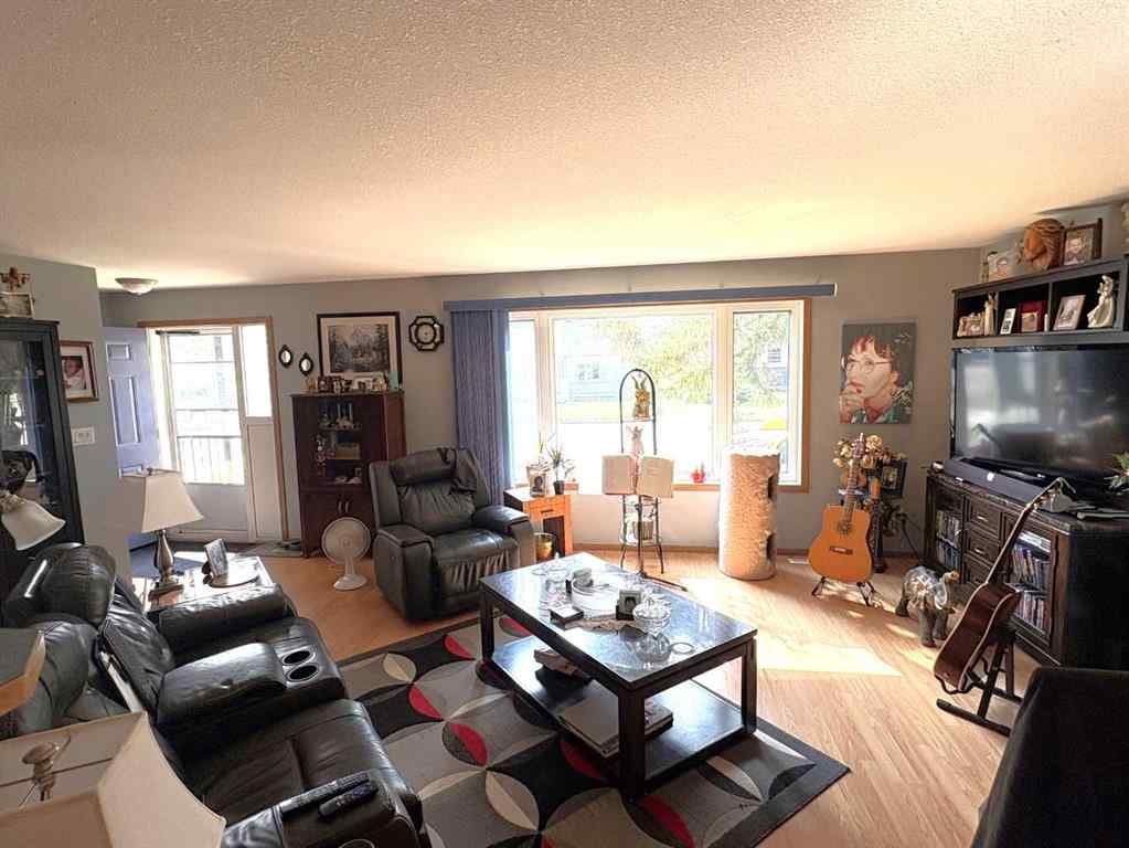 MLS® A2254450 - 5007 46 Avenue  in Forestburg Forestburg, Residential