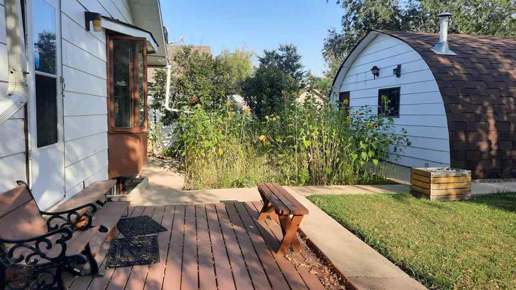 MLS® A2254454 - 1111 2 Avenue W in Newcastle Drumheller, Residential