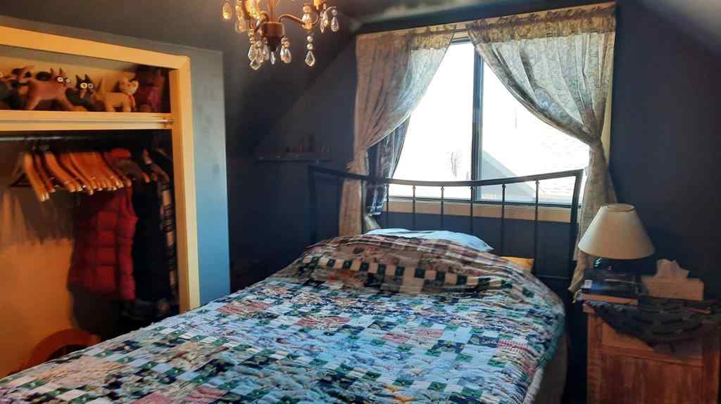 MLS® A2254454 - 1111 2 Avenue W in Newcastle Drumheller, Residential