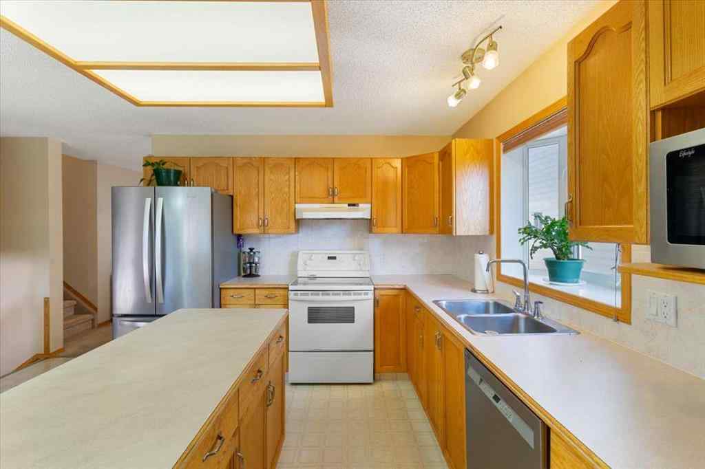 MLS® A2254480 - 8867 108 Avenue  in Crystal Heights Grande Prairie, Residential