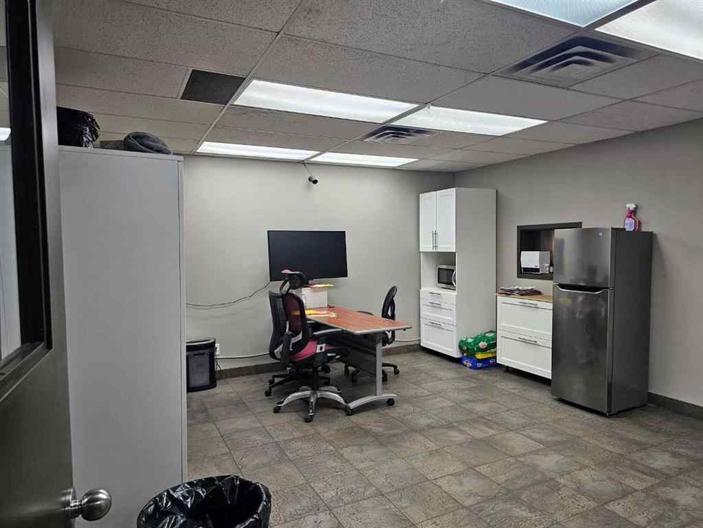 MLS® A2254481 - 9415 44 Street SE in South Foothills Calgary, Commercial