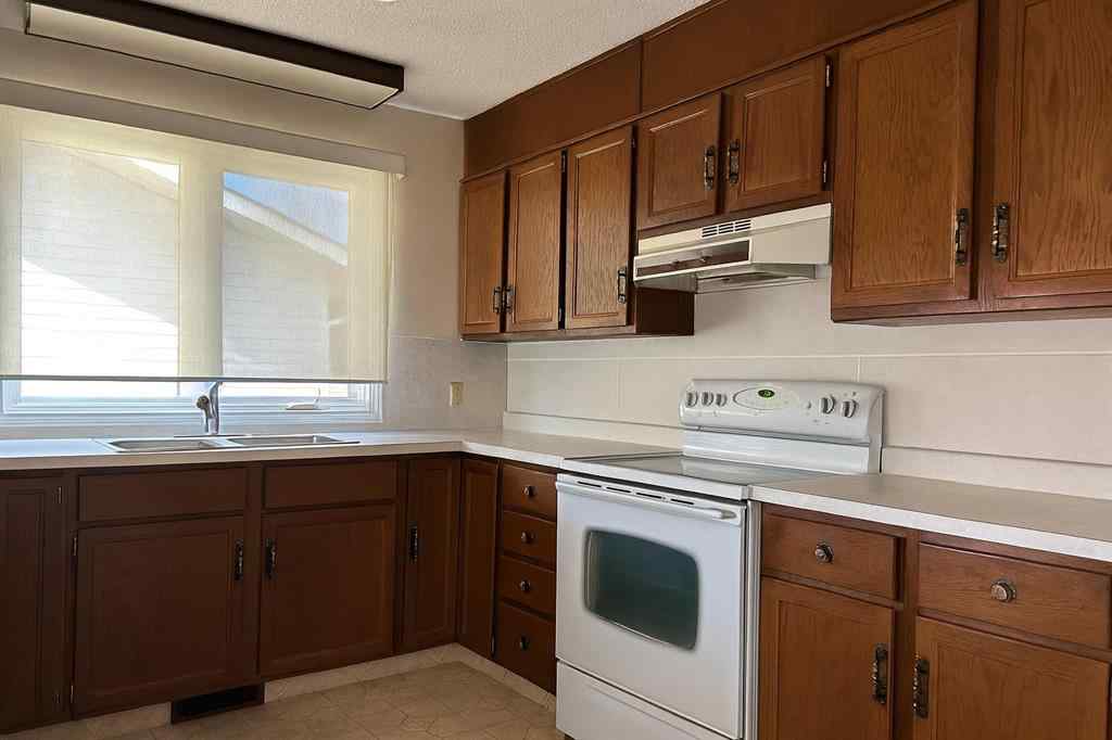 MLS® A2254482 - 790 4 Avenue SE in NONE Three Hills, Residential