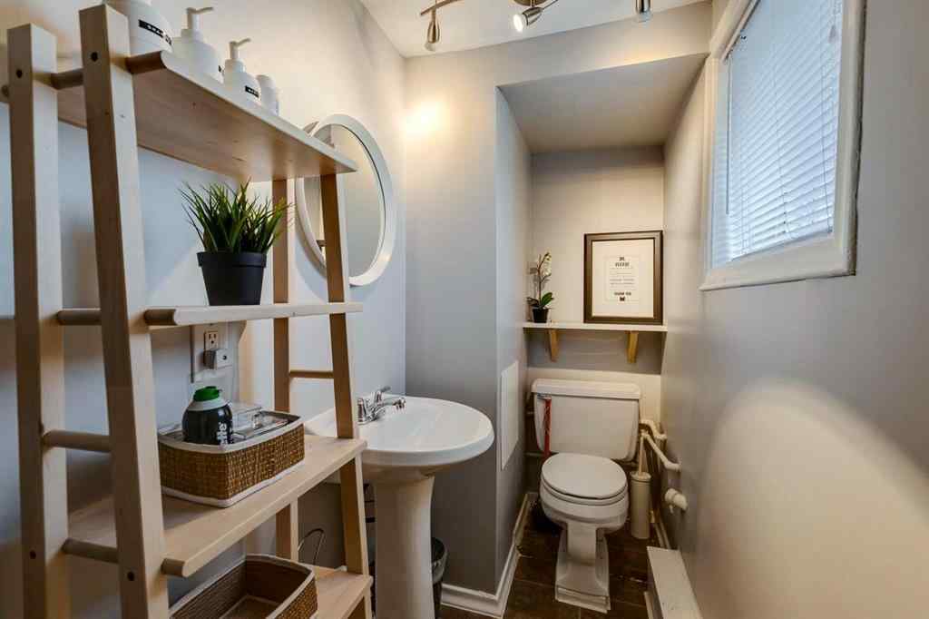 MLS® A2254490 - 2614 1 Avenue NW in West Hillhurst Calgary, Residential