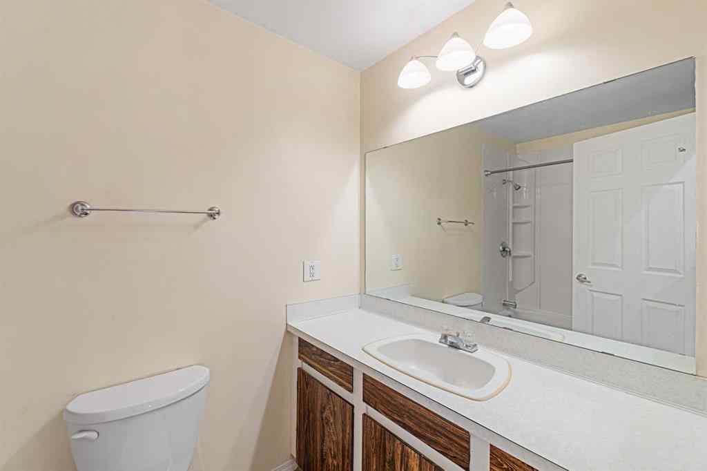 MLS® A2254491 - 2351 50 Street NE in Rundle Calgary, Residential