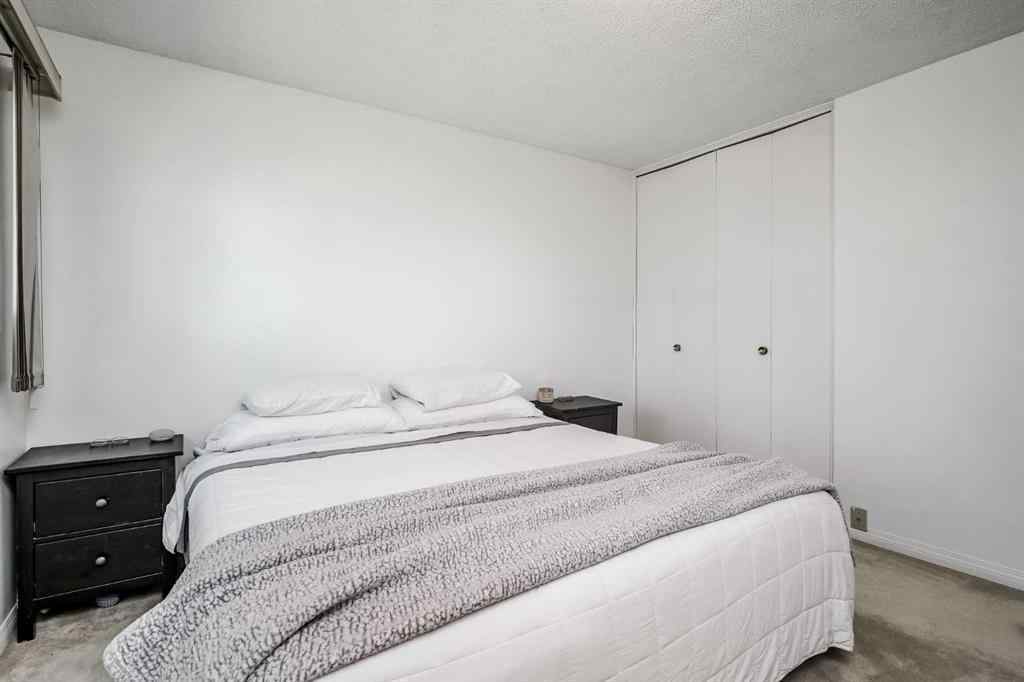 MLS® A2254492 - 4928 45 Street SW in Glamorgan Calgary, Residential