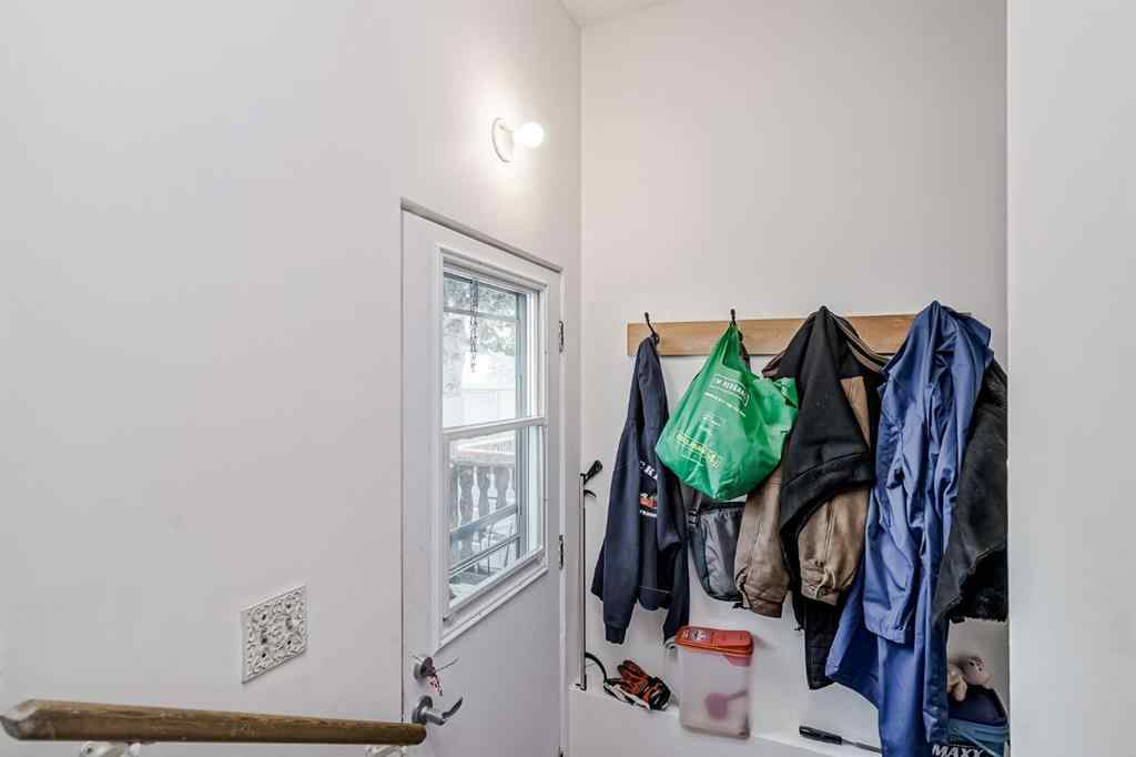 MLS® A2254492 - 4928 45 Street SW in Glamorgan Calgary, Residential