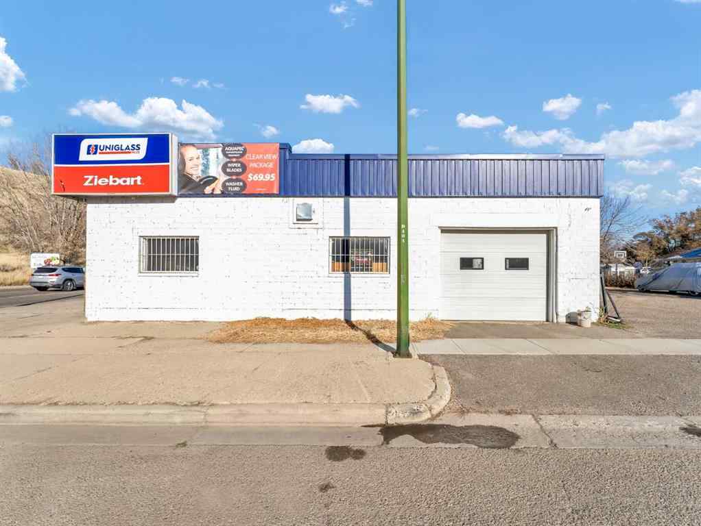 MLS® A2254500 - 1137 & 1139 Kingsway Avenue SE in River Flats Medicine Hat, Commercial