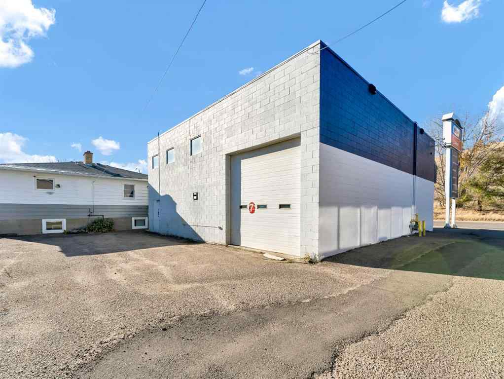 MLS® A2254500 - 1137 & 1139 Kingsway Avenue SE in River Flats Medicine Hat, Commercial