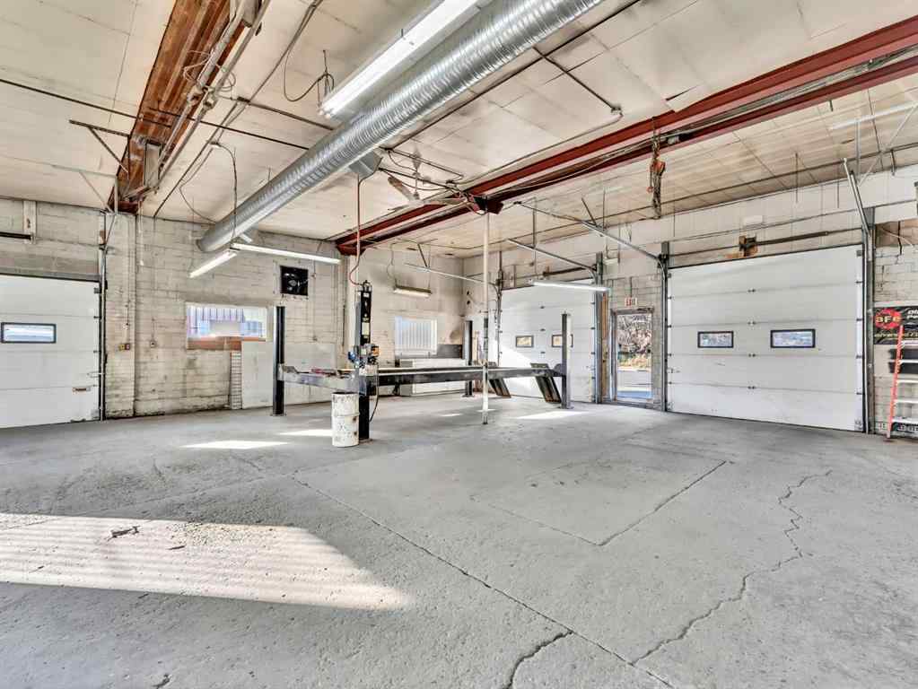 MLS® A2254501 - 1137 & 1139 Kingsway Avenue SE in River Flats Medicine Hat, Commercial