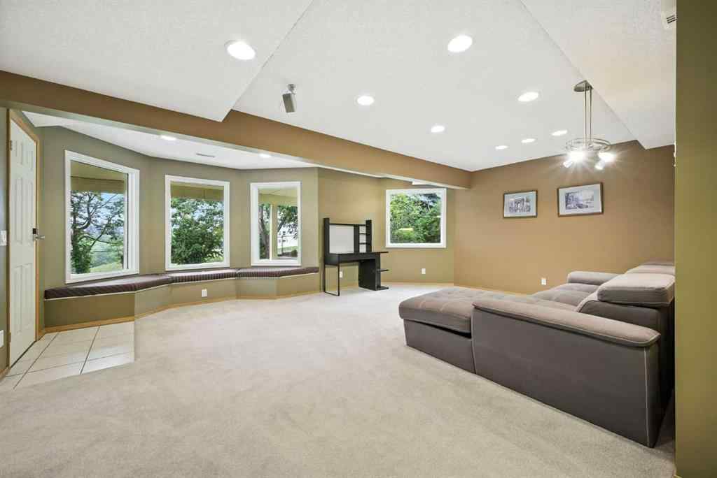MLS® A2254503 - 141 Edgeview Road NW in Edgemont Calgary, Residential