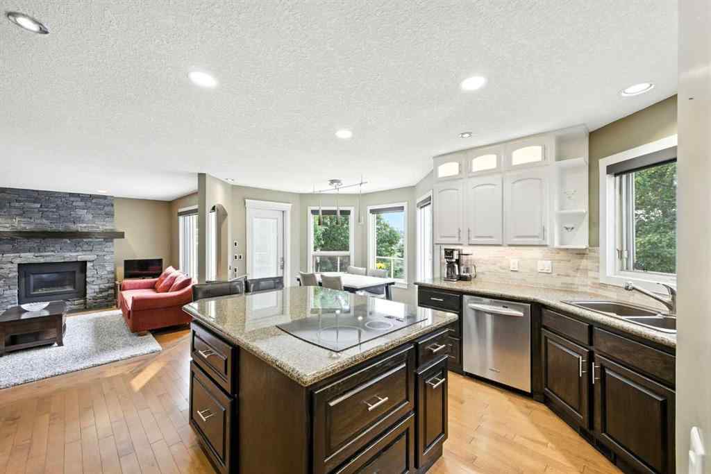 MLS® A2254503 - 141 Edgeview Road NW in Edgemont Calgary, Residential