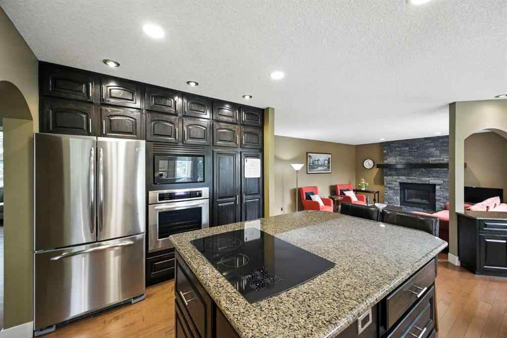 MLS® A2254503 - 141 Edgeview Road NW in Edgemont Calgary, Residential