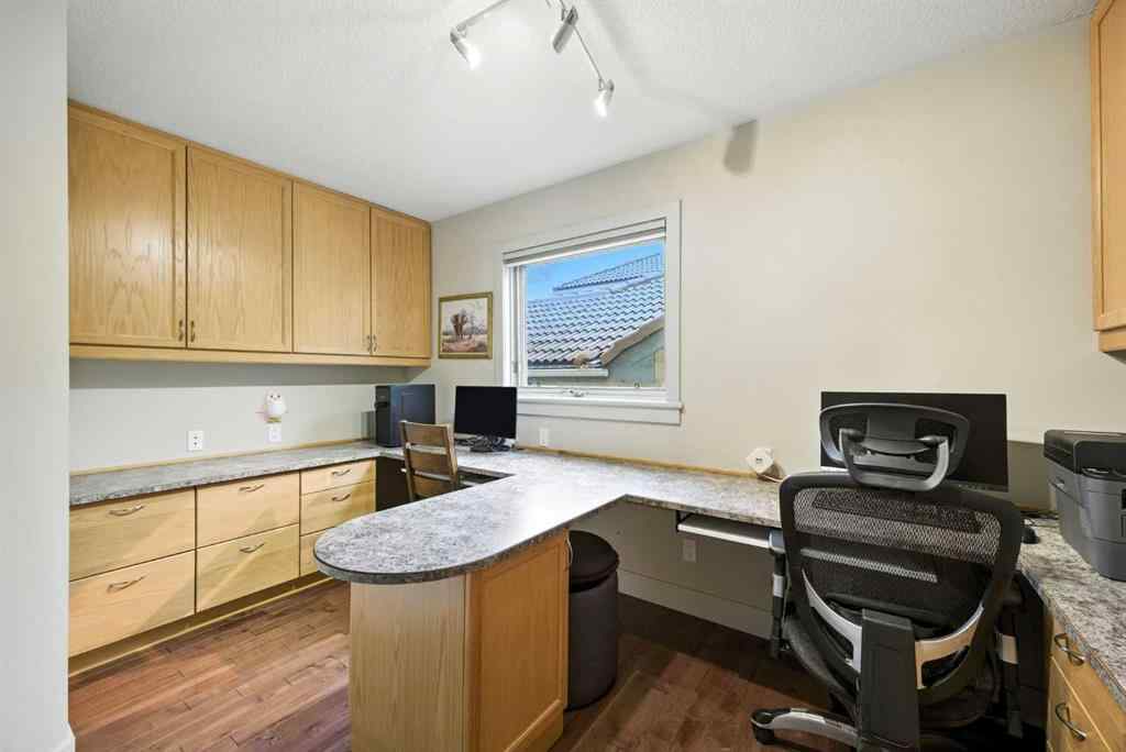 MLS® A2254503 - 141 Edgeview Road NW in Edgemont Calgary, Residential